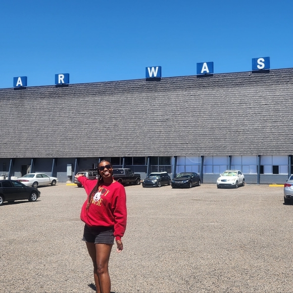 💞Welcome to my closet!!💞 - Picture 4 of 7